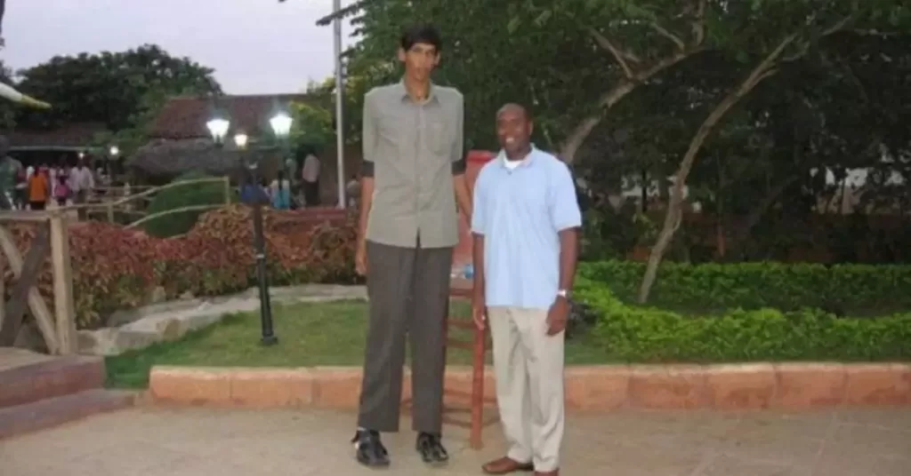 world 6th tallest person Asadulla Khan