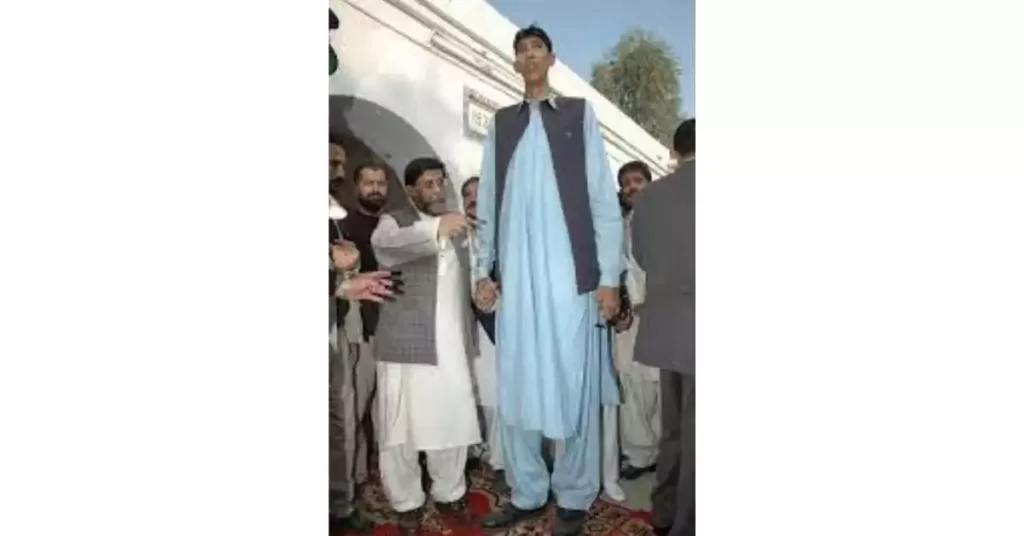world 7th tallest person Naseer Ahmed Soomro